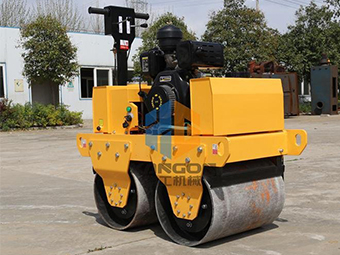 使用小型壓路機碾壓路基有哪些要求呢？